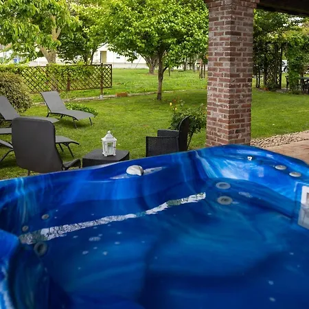 Bottera With Jacuzzi In The Garden Cuneo Langhe Piemonte