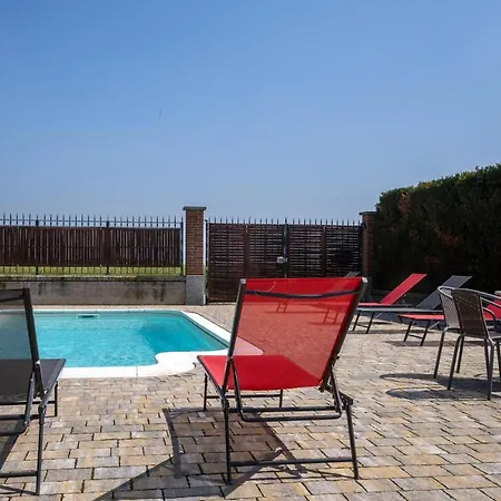 Bottera With Jacuzzi In The Garden Cuneo Langhe Piemonte