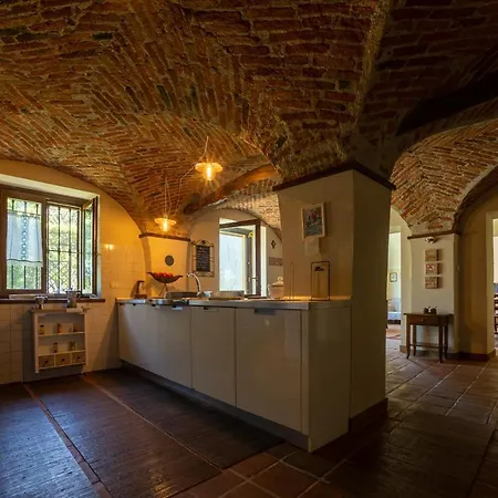 Bottera With Jacuzzi In The Garden Cuneo Langhe Piemonte Riforano