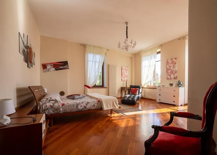 Villa Bottera - Jacuzzi & Private Garden Vakantiehuis *