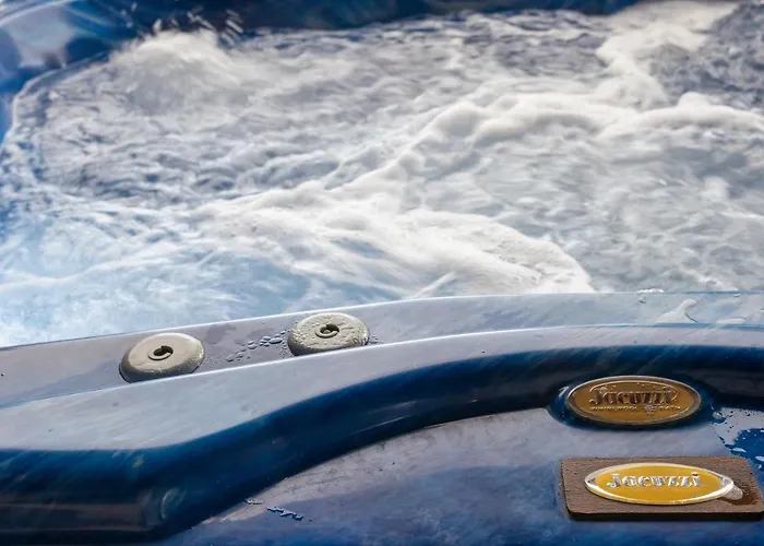 Bottera With Jacuzzi In The Garden Cuneo Langhe Piemonte Vakantiehuis Riforano