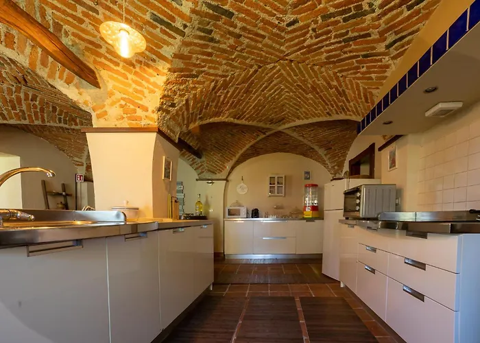 Vakantiehuis Bottera With Jacuzzi In The Garden Cuneo Langhe Piemonte Riforano