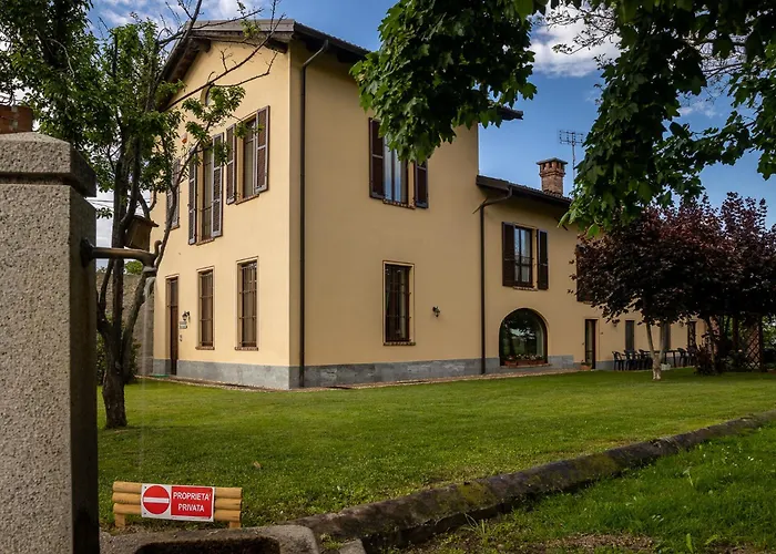 Bottera With Jacuzzi In The Garden Cuneo Langhe Piemonte * Riforano