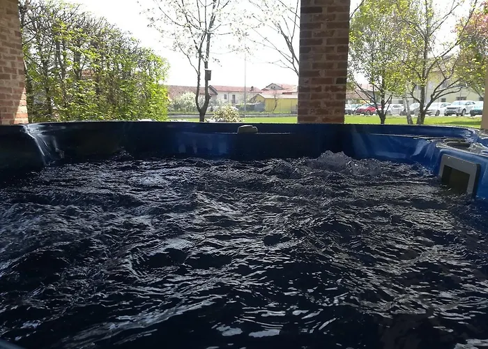 Bottera With Jacuzzi In The Garden Cuneo Langhe Piemonte Vakantiehuis